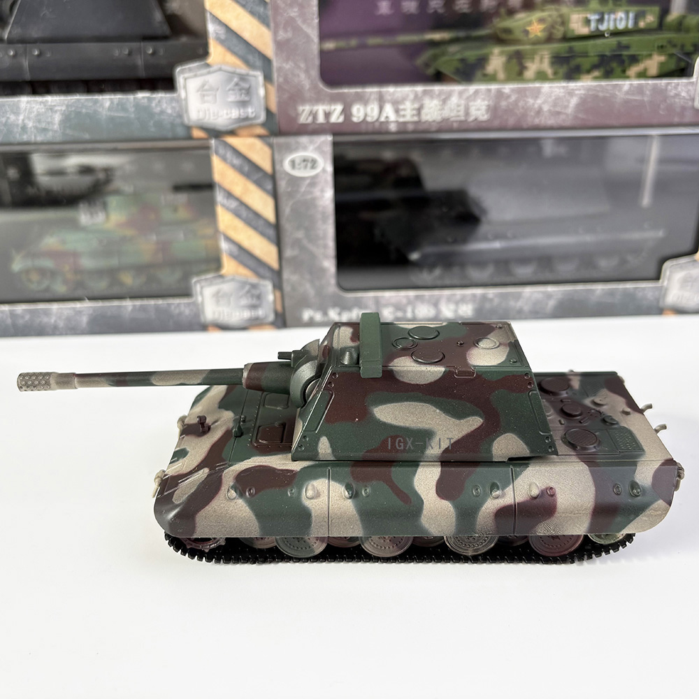 1/72 scale German E-100 heavy  - огляд і ціна Model Kit Tank