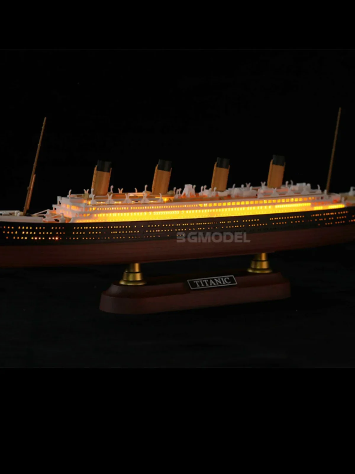 PS-008 MENG Titanic Cruise, Co - огляд і ціна Model Kit Titanic